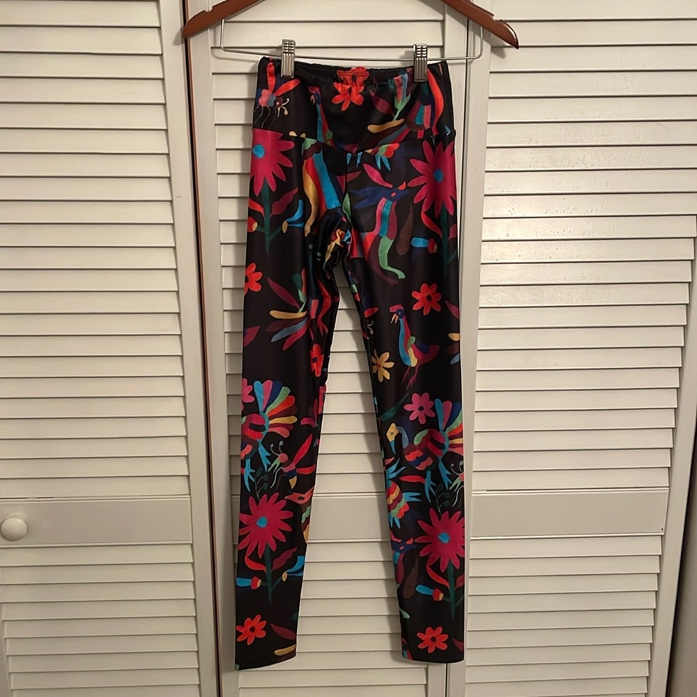 Gold sheep yoga tights